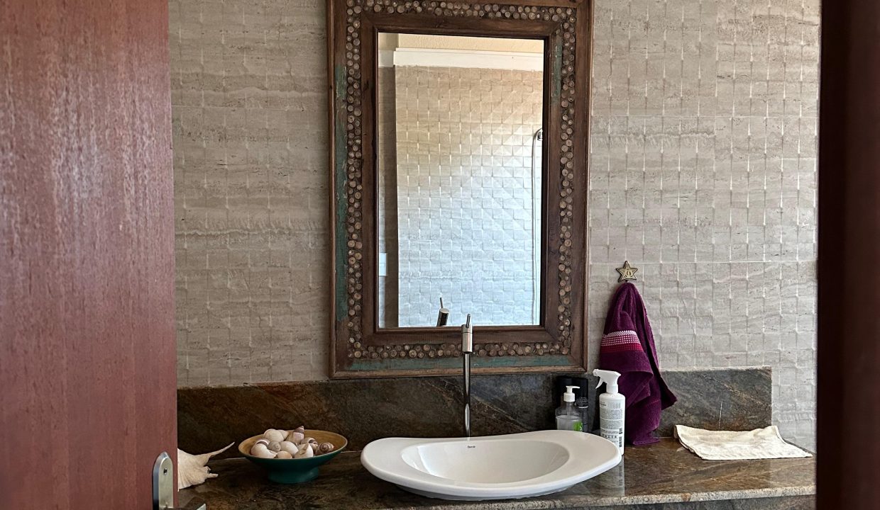 9035dcd2-e06b-4ba1-b58c-f8be47b014a8